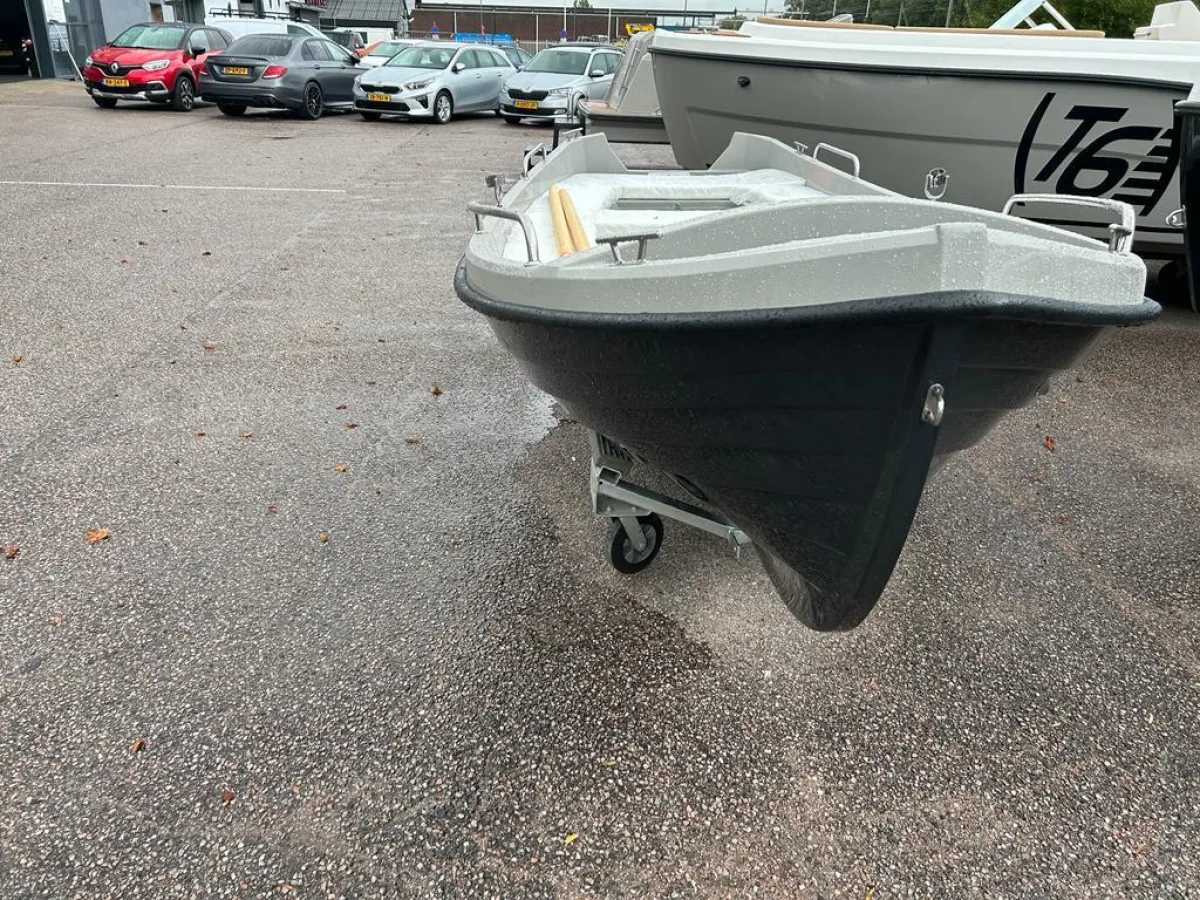 Polyester Sloop Remus 425