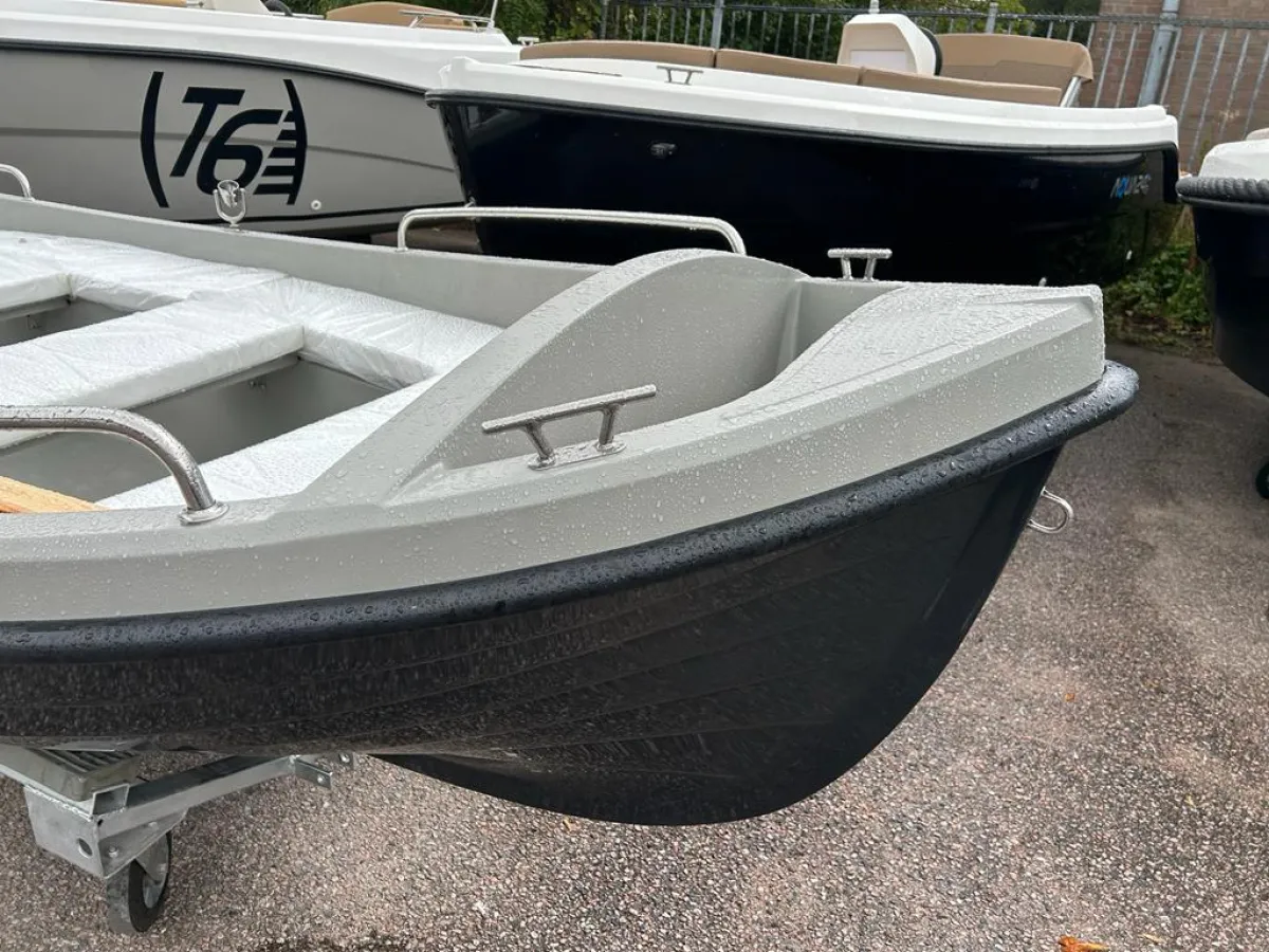 Polyester Sloop Remus 425