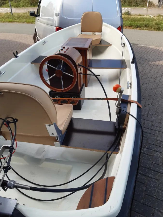 Polyester Sloop Terhi 385