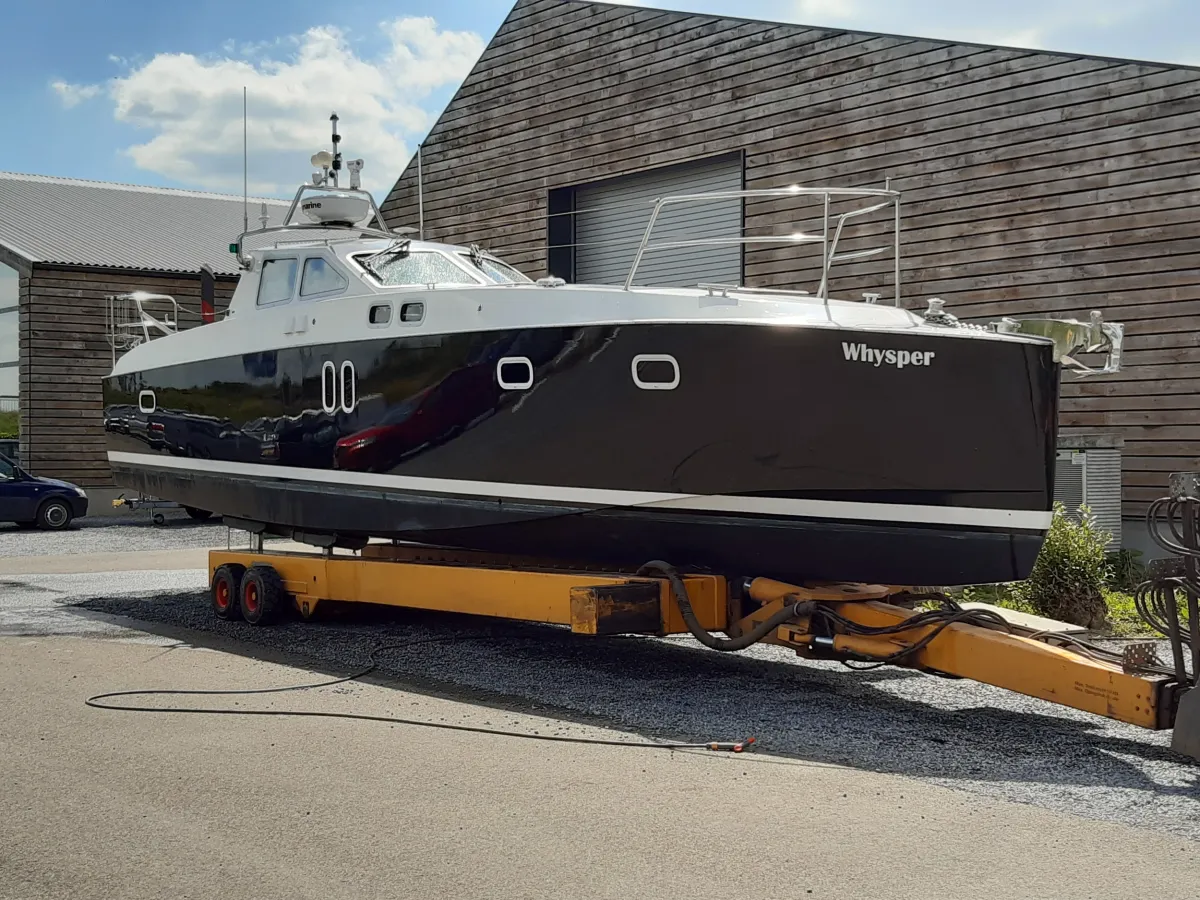 Composite Motorboat Boxer 39 HYBRIDE