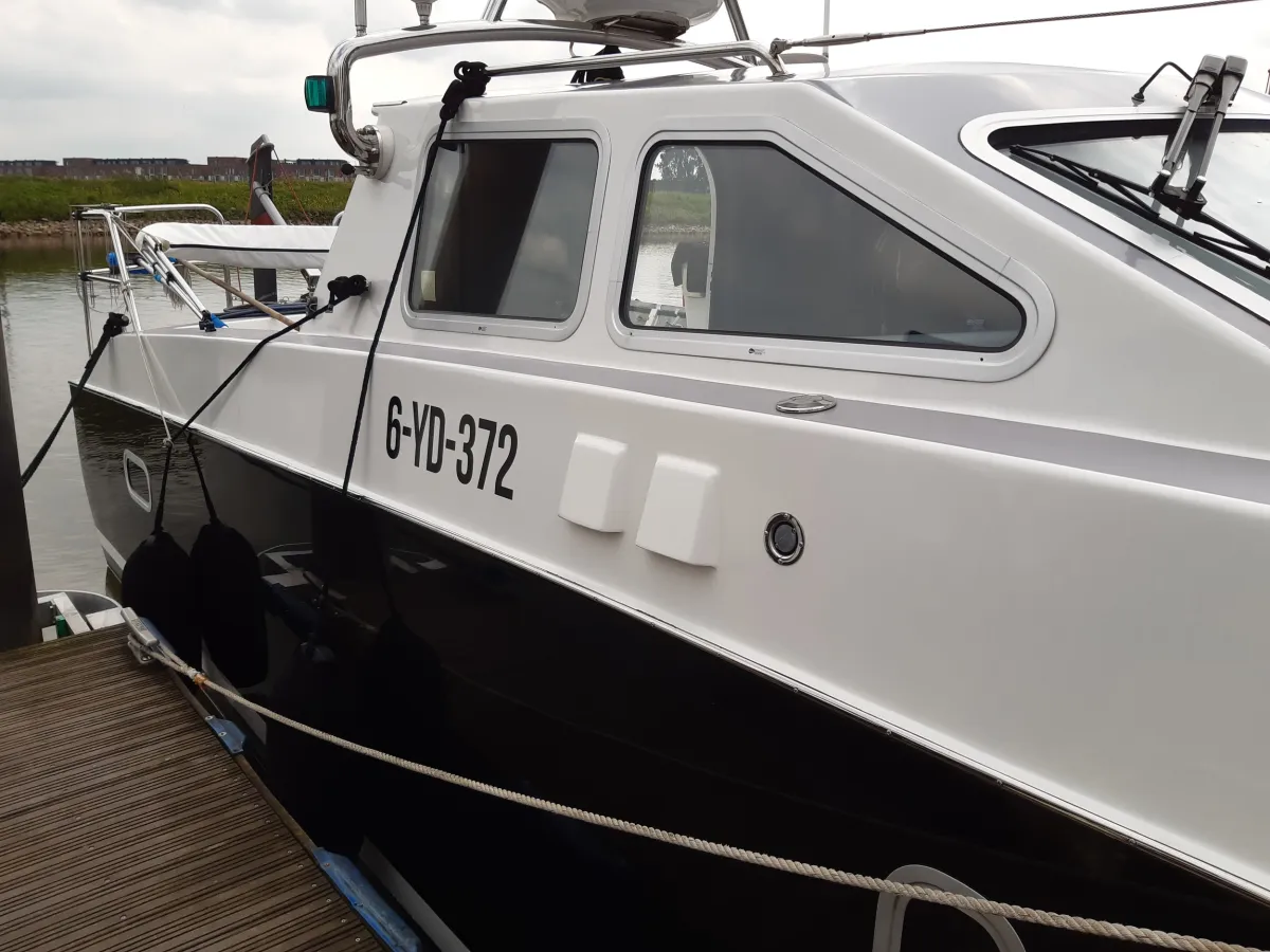 Composite Motorboat Boxer 39 HYBRIDE