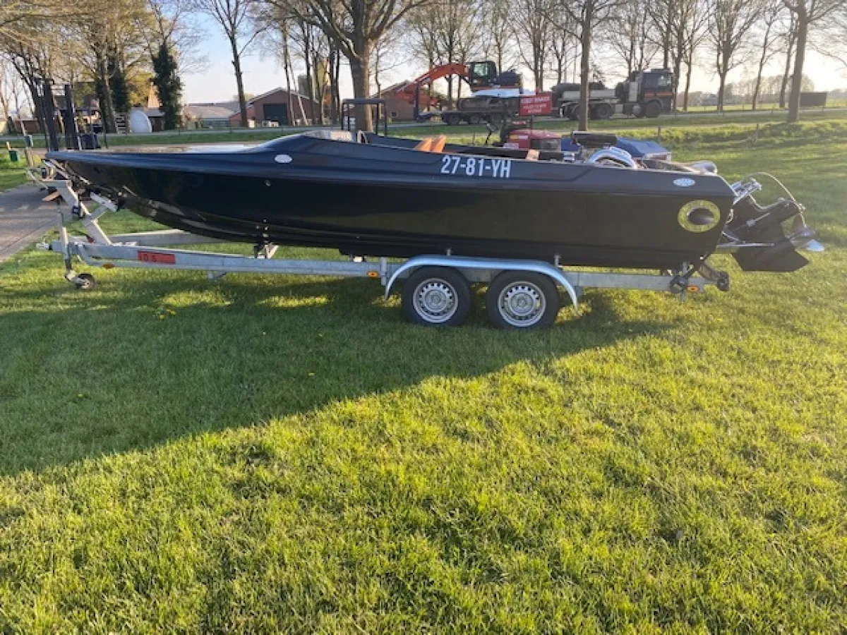 Other material Speedboat Cyclone 700