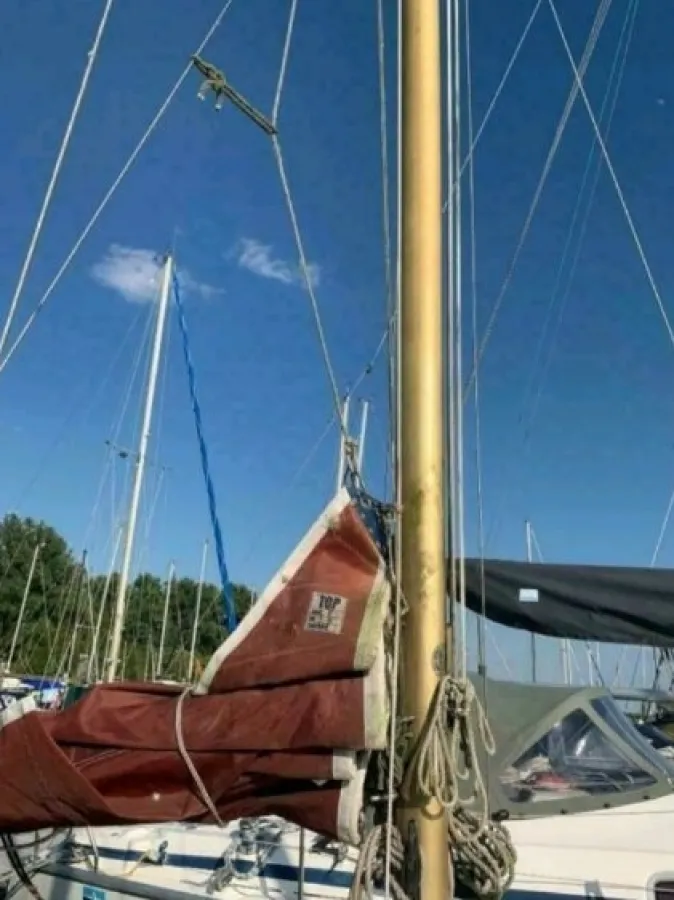 Polyester Sailboat Westerly 22