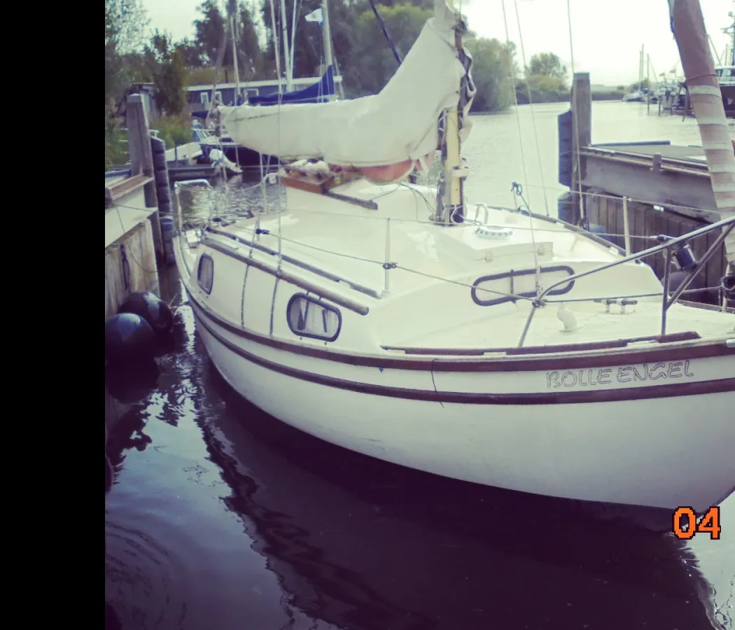 Polyester Sailboat Westerly 22