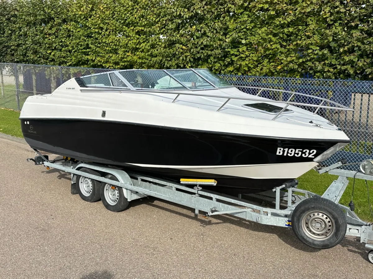 Polyester Motorboat Crownline 210 CCR