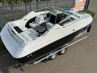 Polyester Motorboat Crownline 210 CCR Photo 4