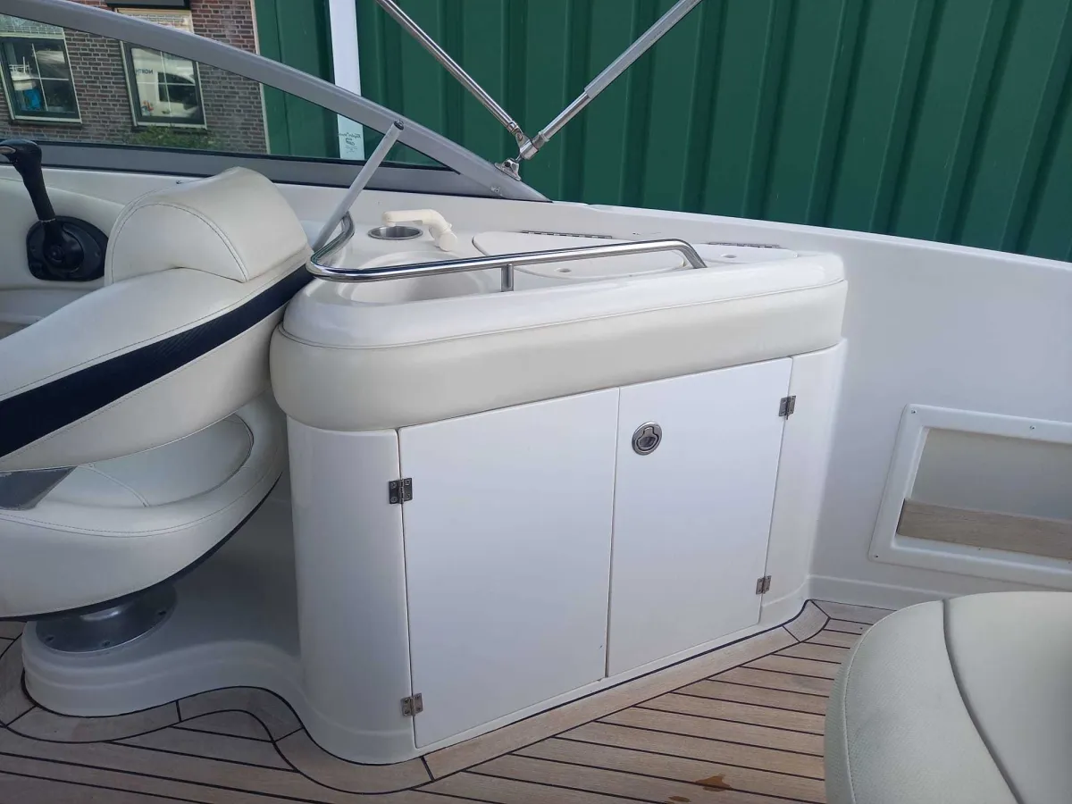 Polyester Speedboat Monterey 263 Bowrider