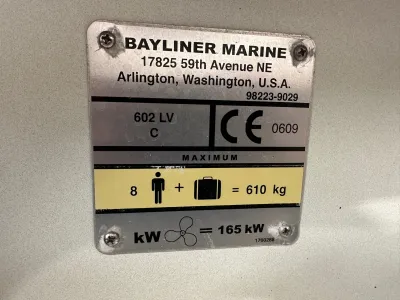 Polyester Speedboat Bayliner 602 Photo 12