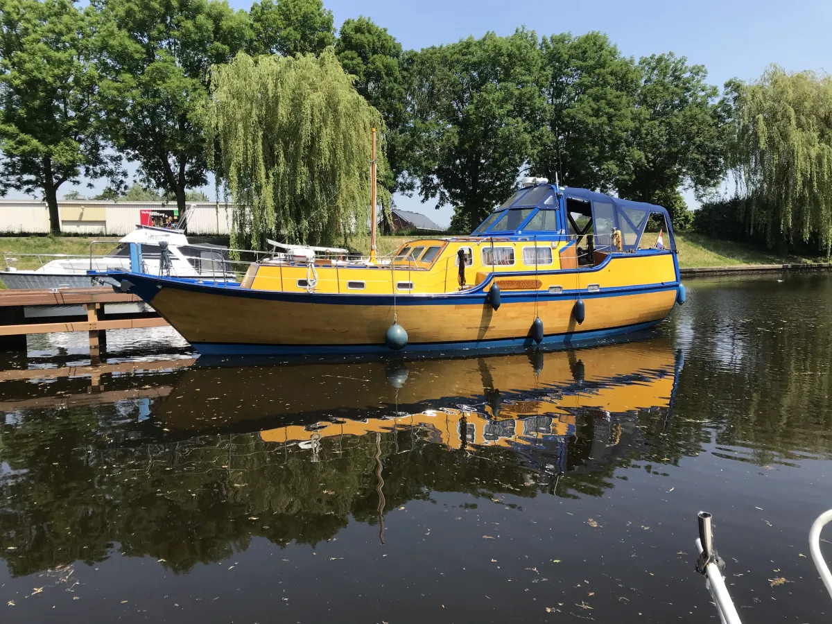 Wood Motorboat Star Path 44