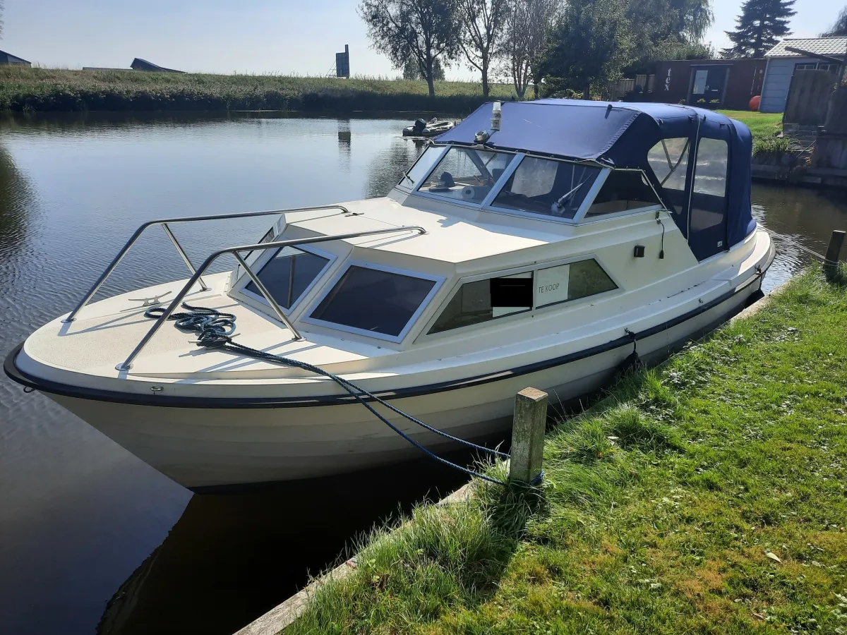 Polyester Motorboat Fevik 690