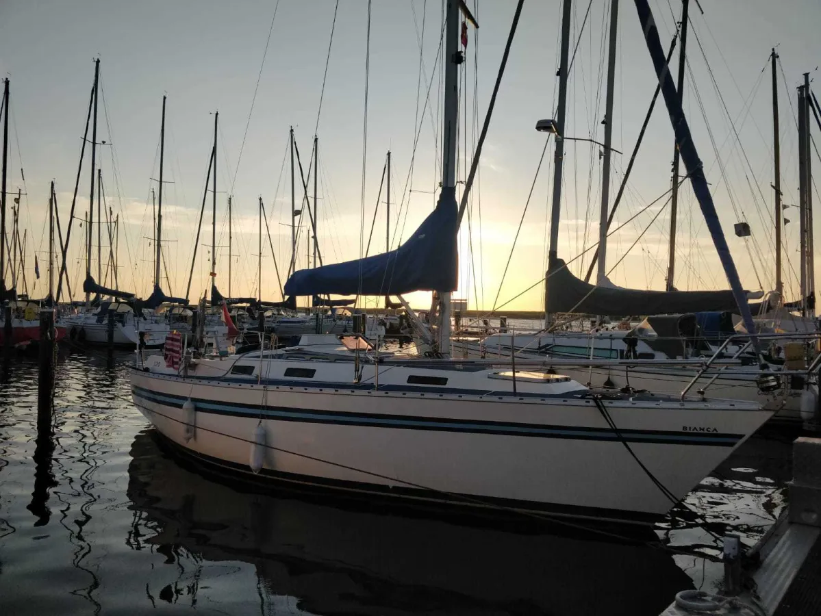 Polyester Sailboat Bianca 320