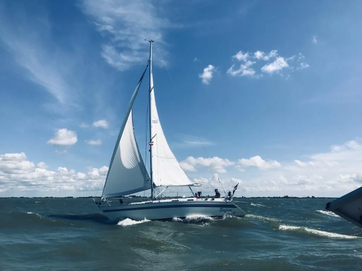 Polyester Sailboat Bianca 320