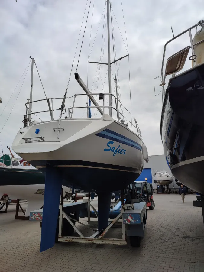 Polyester Sailboat Bianca 320